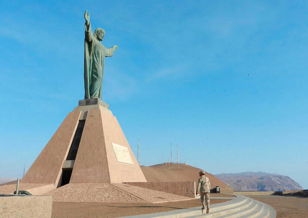 Cristo de la Concordia en el Morro de Arica