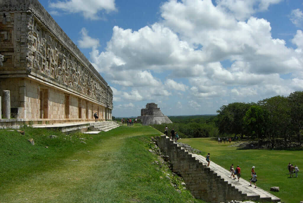 Sitios Arqueologicos de Latinoamerica Uxmal