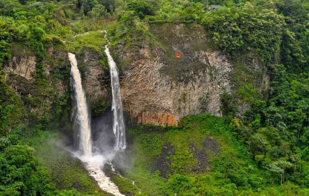 Banos de Agua Santa